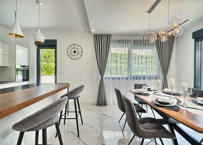 Celestial Вилла